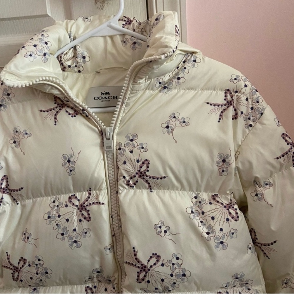 Coach Cream Floral Bow Print Short Puffer Jacket - Picture 7 of 8